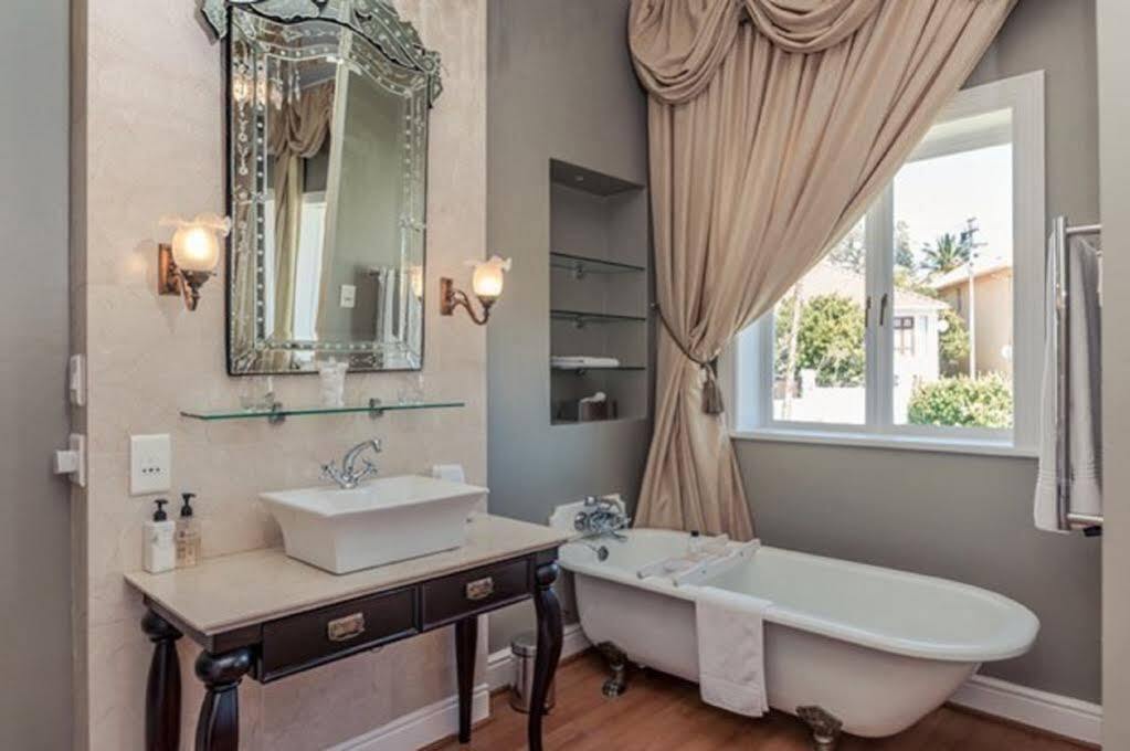 Abbey Manor Luxury Guesthouse Кейптаун Екстериор снимка